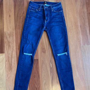 ripped skinny jeans